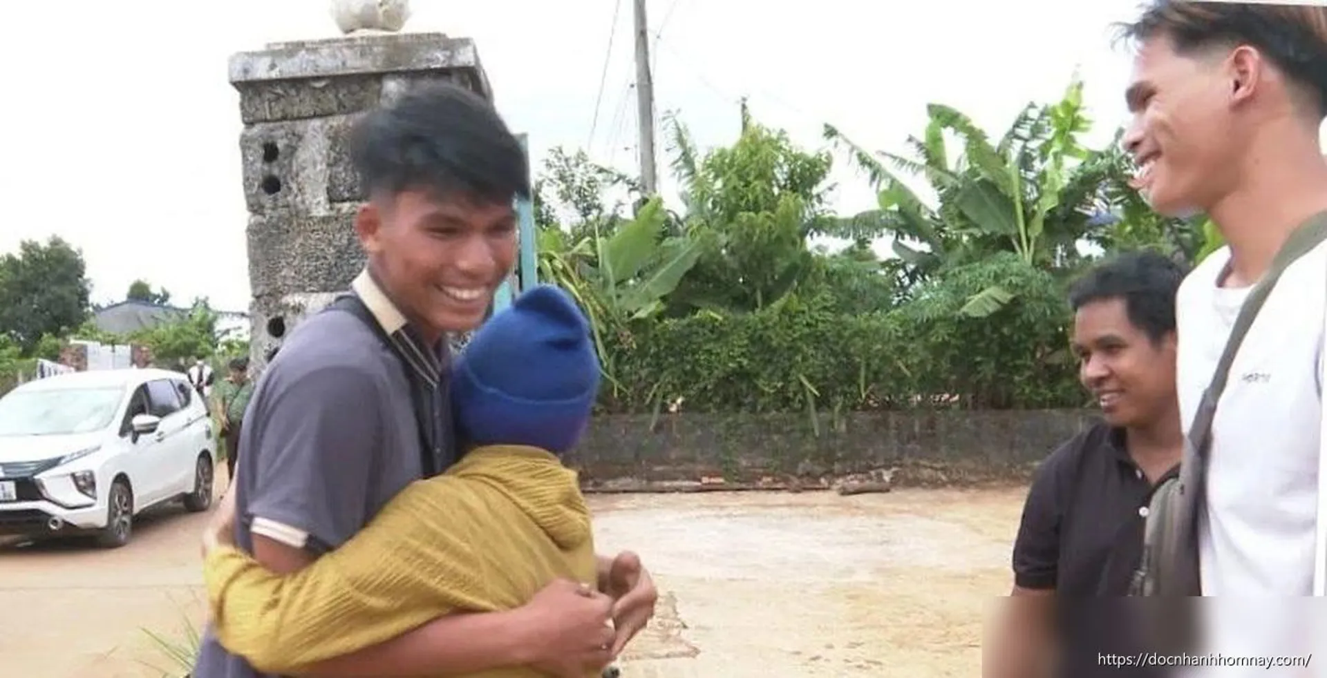 Hành trình hồi hương sau giấc mơ đổi đời: Nỗi ám ảnh nơi xứ người